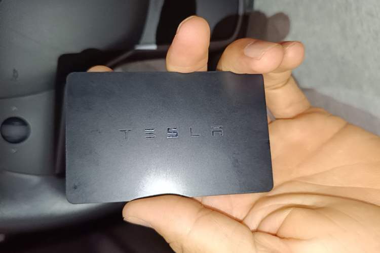 Used Tesla Model 3 2019 Long-Range All-Wheel-Drive Version Interior 1