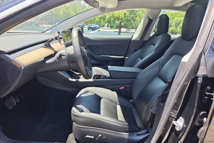 Used Tesla Model 3 2019 Standard Range Rear-Drive Upgraded Version Interior 2
