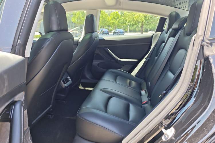 Used Tesla Model 3 2019 Standard Range Rear-Drive Upgraded Version Interior 3