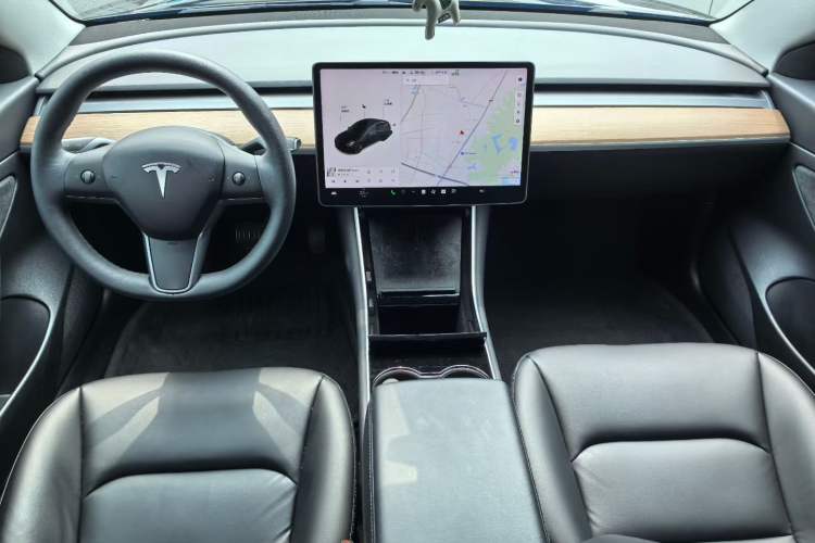 Used Tesla Model 3 2019 Standard Range Rear-Drive Upgraded Version Interior 3