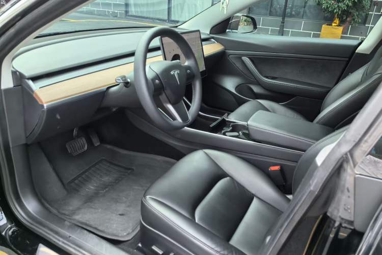 Used Tesla Model 3 2019 Standard Range Rear-Drive Upgraded Version Interior 5