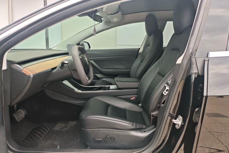 Used Tesla Model 3 2019 Standard Range Rear-Drive Upgraded Version Interior 5