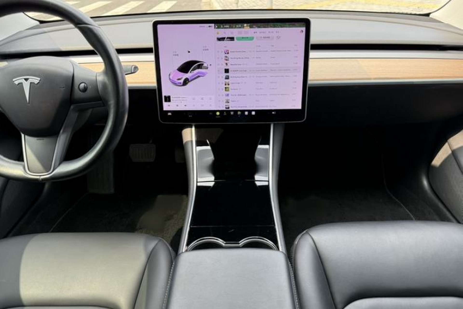 Used Tesla Model 3 2019 Long-Range Rear-Wheel-Drive Version Interior 9