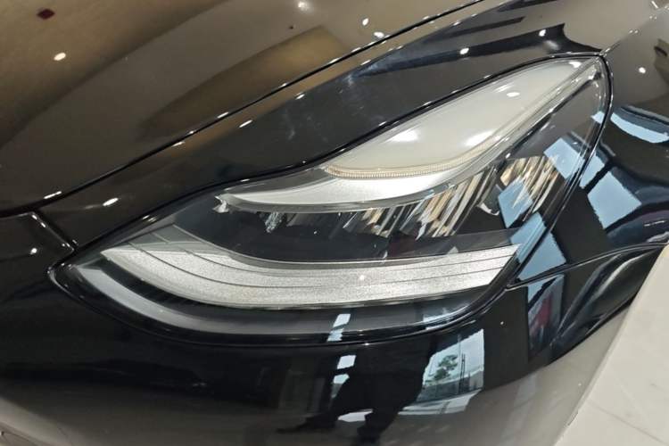 Used Tesla Model 3 2019 Long-Range All-Wheel-Drive Version Left Front Headlight