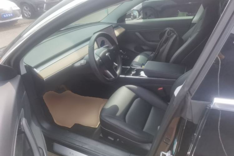 Used Tesla Model 3 2019 Long-Range All-Wheel-Drive Version Left Front Seat