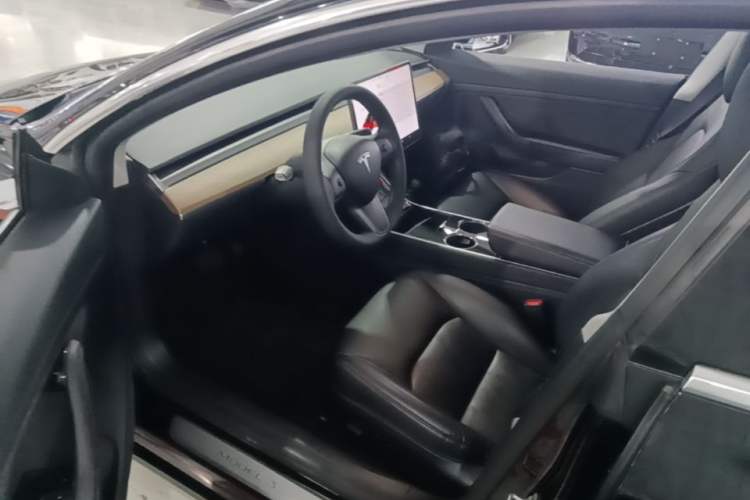Used Tesla Model 3 2019 Standard Range Rear-Drive Upgraded Version Left Front Seat