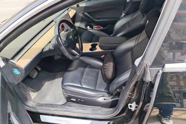 Used Tesla Model 3 2019 Long-Range All-Wheel-Drive Version Left Front Seat