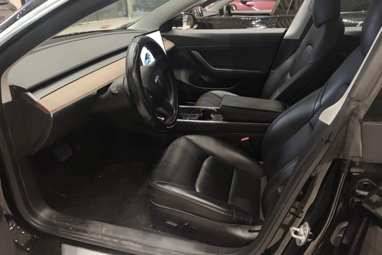 Used Tesla Model 3 2019 Standard Range Rear-Drive Upgraded Version Left Front Seat
