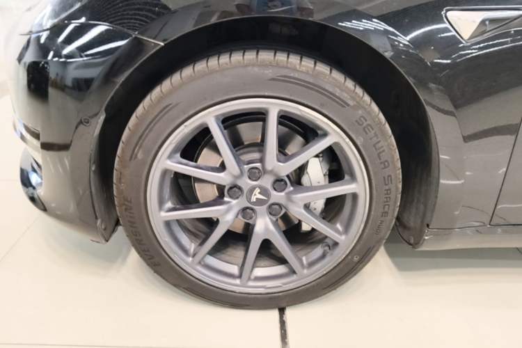 Used Tesla Model 3 2019 Standard Range Rear-Drive Upgraded Version Left Front Wheel Hub