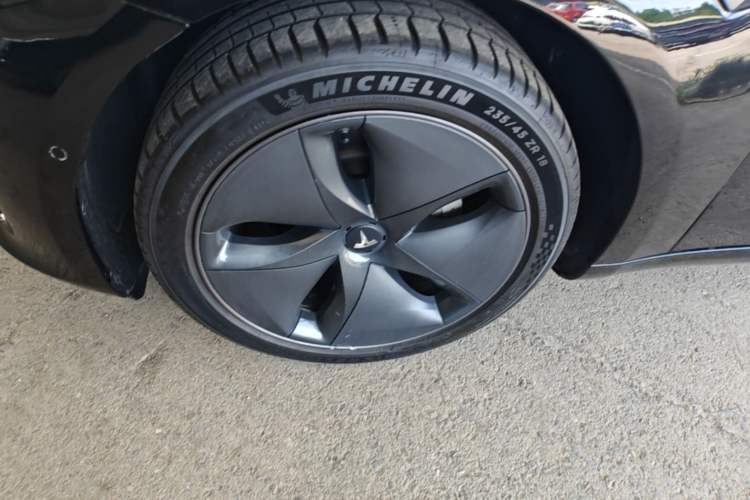 Used Tesla Model 3 2019 Standard Range Rear-Drive Upgraded Version Left Front Wheel Hub