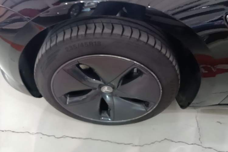 Used Tesla Model 3 2019 Standard Range Rear-Drive Upgraded Version Left Front Wheel Hub