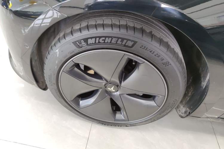 Used Tesla Model 3 2019 Standard Range Rear-Drive Upgraded Version Left Front Wheel Hub