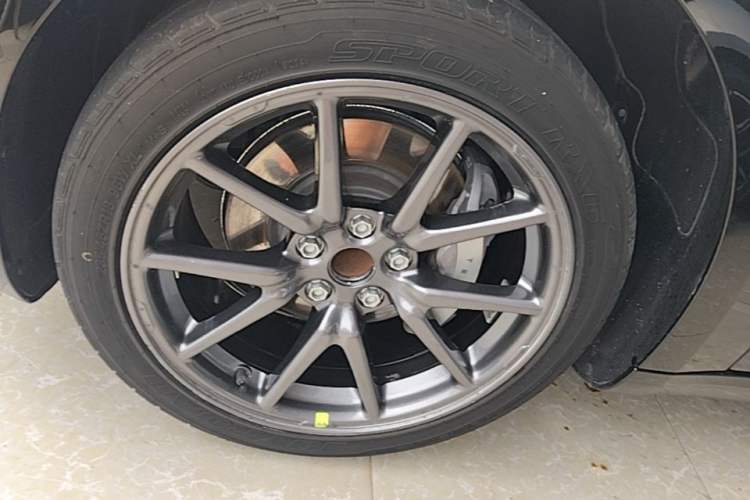 Used Tesla Model 3 2019 Standard Range Rear-Drive Upgraded Version Left Front Wheel Hub