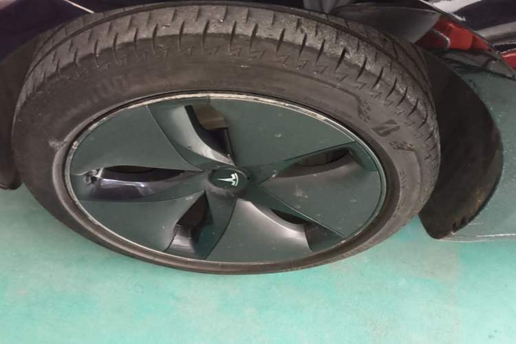 Used Tesla Model 3 2019 Standard Range Rear-Drive Upgraded Version Left Front Wheel Hub