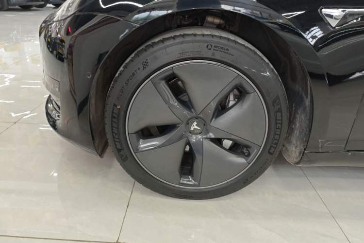 Used Tesla Model 3 2019 Standard Range Rear-Drive Upgraded Version Left Front Wheel Hub