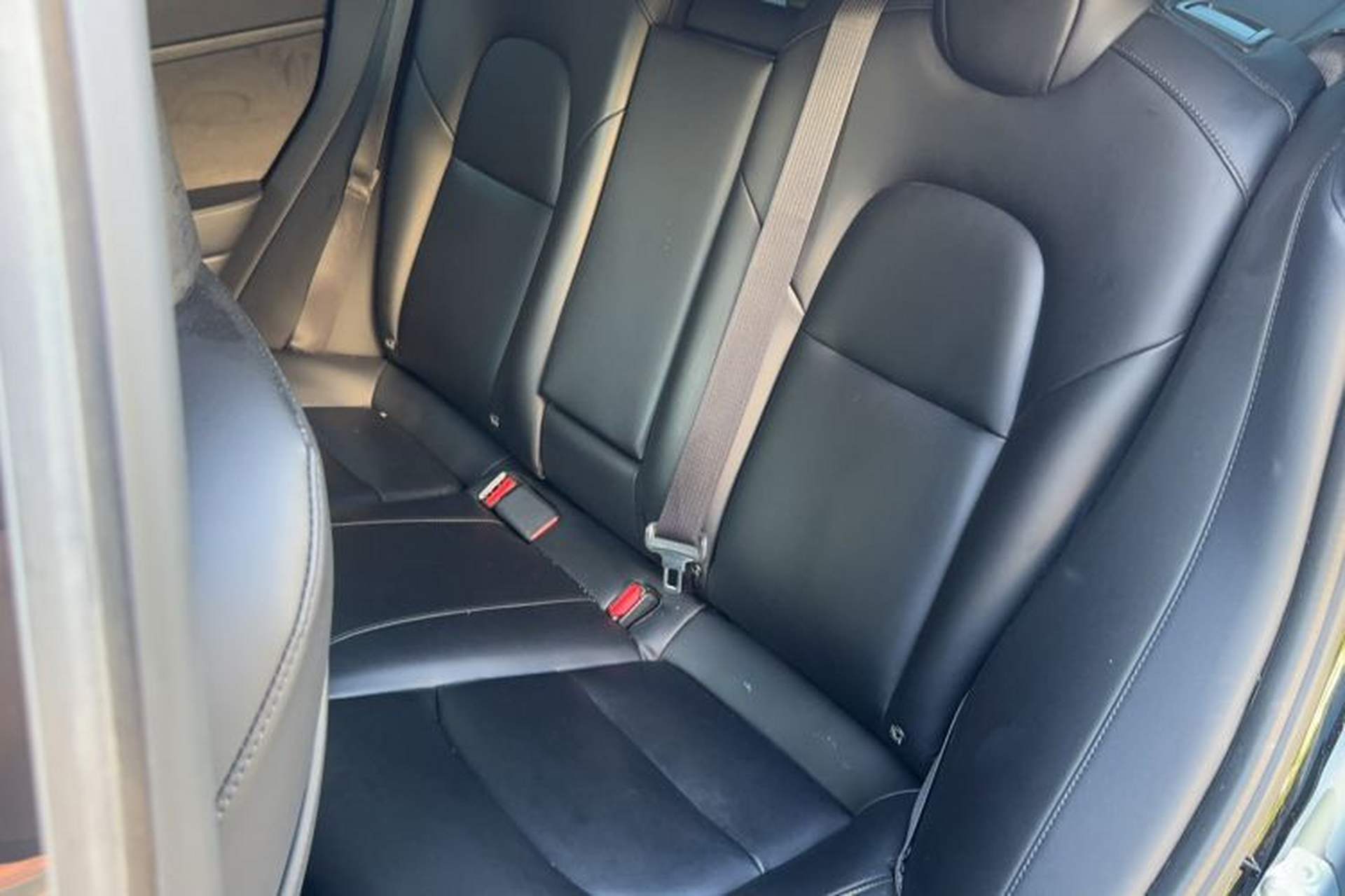 Used Tesla Model 3 2019 Standard Range Rear-Drive Upgraded Version Left Rear Seat