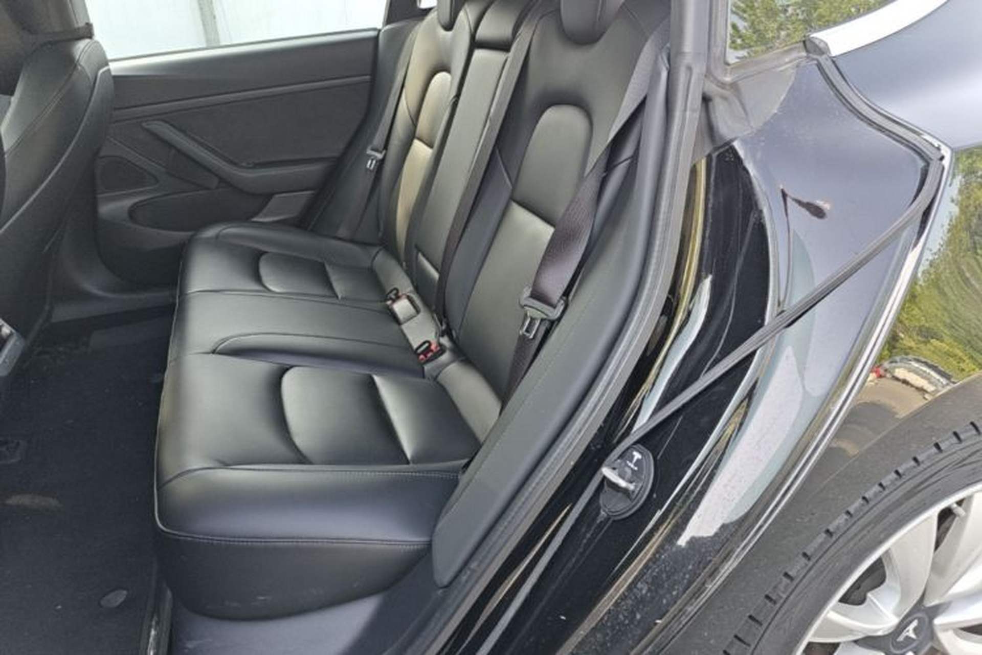 Used Tesla Model 3 2019 Standard Range Rear-Drive Upgraded Version Left Rear Seat
