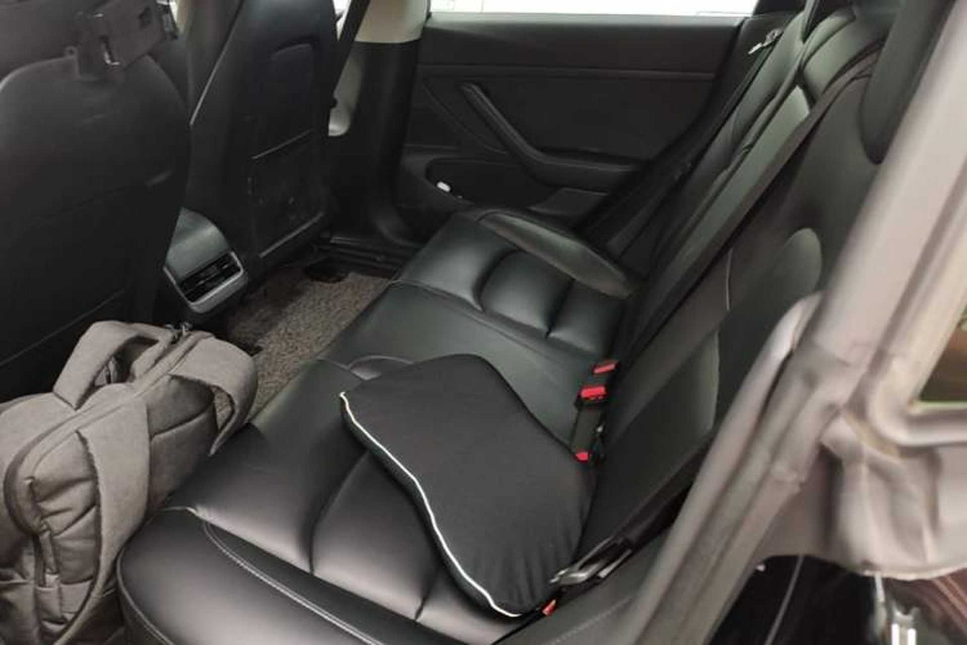 Used Tesla Model 3 2019 Standard Range Rear-Drive Upgraded Version Left Rear Seat