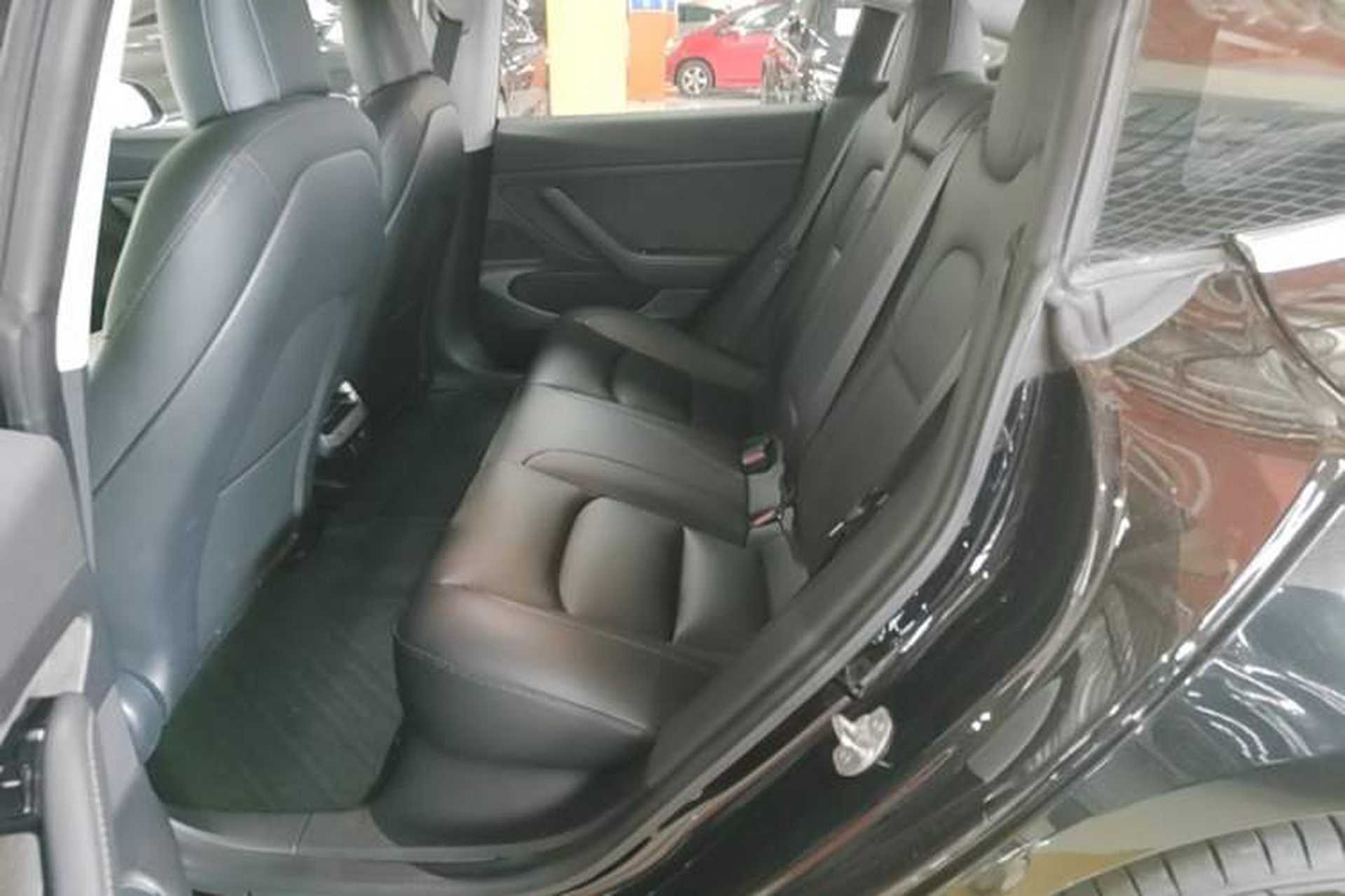 Used Tesla Model 3 2019 Standard Range Rear-Drive Upgraded Version Left Rear Seat