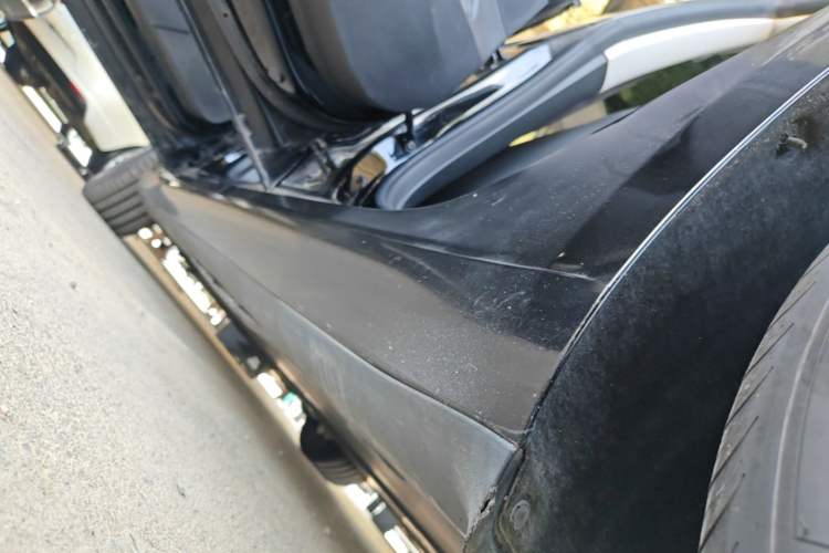 Used Tesla Model 3 2019 Standard Range Rear-Drive Upgraded Version Left Side Sill