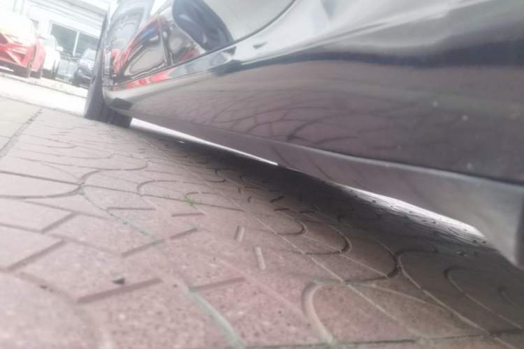 Used Tesla Model 3 2019 Long-Range All-Wheel-Drive Version Left Side Sill