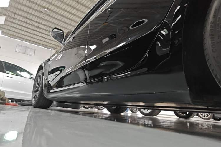 Used Tesla Model 3 2019 Standard Range Rear-Drive Upgraded Version Left Side Sill