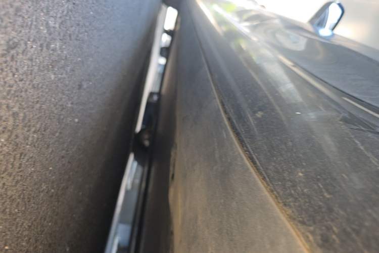 Used Tesla Model 3 2019 Standard Range Rear-Drive Upgraded Version Left Side Sill