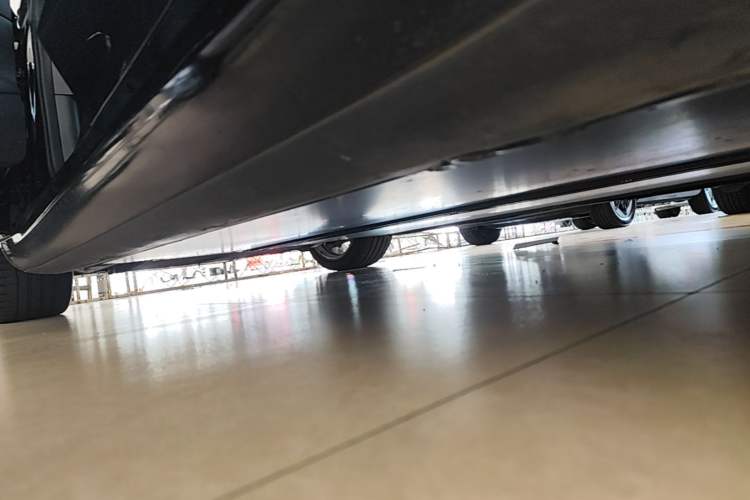 Used Tesla Model 3 2019 Standard Range Rear-Drive Upgraded Version Left Side Sill