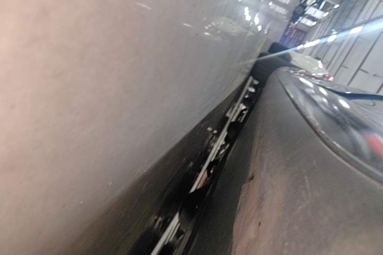Used Tesla Model 3 2019 Standard Range Rear-Drive Upgraded Version Left Side Sill