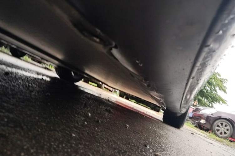 Used Tesla Model 3 2019 Long-Range Rear-Wheel-Drive Version Left Side Sill