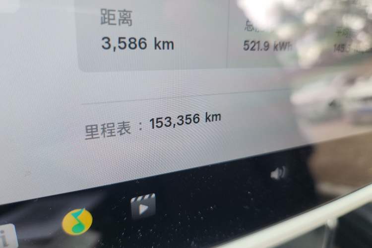 Used Tesla Model 3 2019 Long-Range Rear-Wheel-Drive Version Odometer Close Up