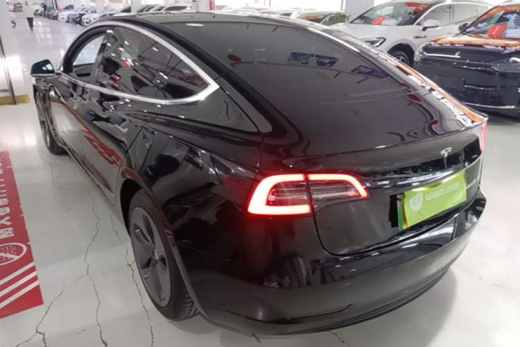 Used Tesla Model 3 2019 Standard Range Rear-Drive Upgraded Version Rear Left 45 Deg