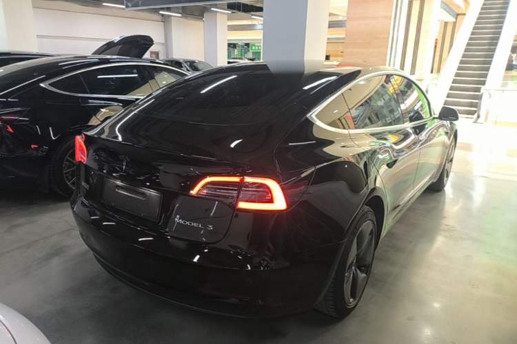 Used Tesla Model 3 2019 Standard Range Rear-Drive Upgraded Version Rear Right 45 Deg