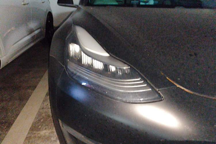 Used Tesla Model 3 2019 Long-Range Rear-Wheel-Drive Version Right Front Headlight