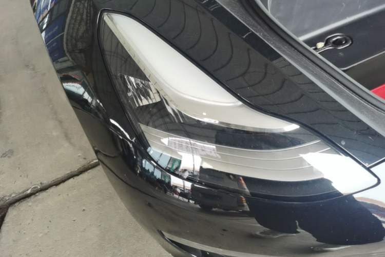 Used Tesla Model 3 2019 Long-Range Rear-Wheel-Drive Version Right Front Headlight