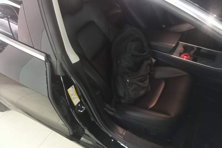 Used Tesla Model 3 2019 Standard Range Rear-Drive Upgraded Version Right Front Seat