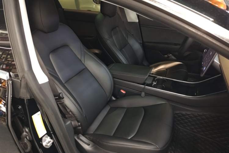 Used Tesla Model 3 2019 Standard Range Rear-Drive Upgraded Version Right Front Seat