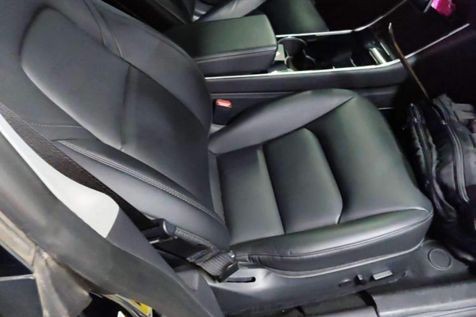 Used Tesla Model 3 2019 Standard Range Rear-Drive Upgraded Version Right Front Seat
