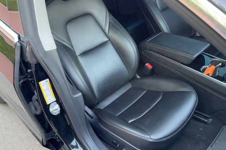 Used Tesla Model 3 2019 Standard Range Rear-Drive Upgraded Version Right Front Seat