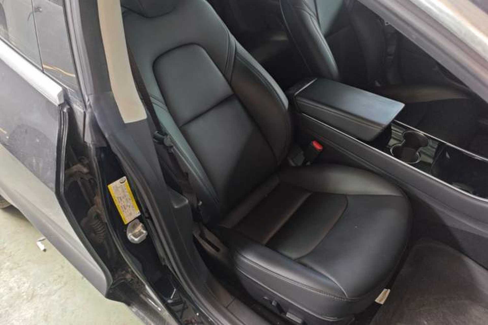 Used Tesla Model 3 2019 Long-Range All-Wheel-Drive Version Right Front Seat
