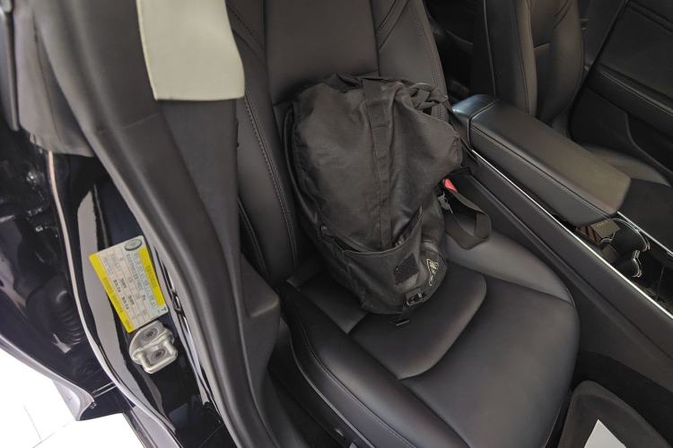 Used Tesla Model 3 2019 Long-Range All-Wheel-Drive Version Right Front Seat