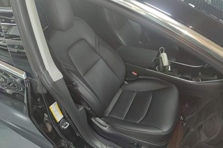Used Tesla Model 3 2019 Standard Range Rear-Drive Upgraded Version Right Front Seat