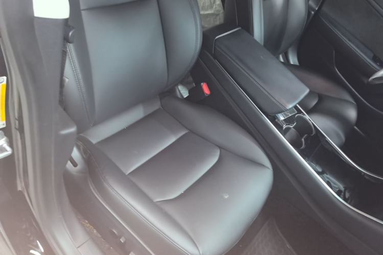 Used Tesla Model 3 2019 Standard Range Rear-Drive Upgraded Version Right Front Seat