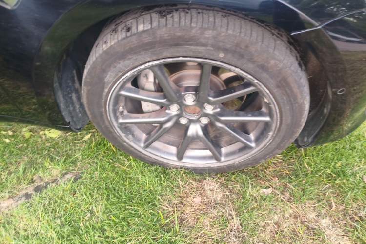 Used Tesla Model 3 2019 Standard Range Rear-Drive Upgraded Version Right Front Wheel Hub