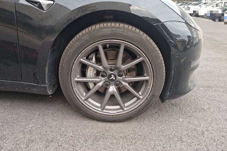 Used Tesla Model 3 2019 Long-Range Rear-Wheel-Drive Version Right Front Wheel Hub