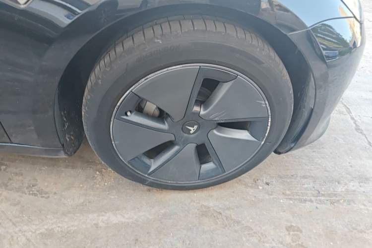 Used Tesla Model 3 2019 Standard Range Rear-Drive Upgraded Version Right Front Wheel Hub