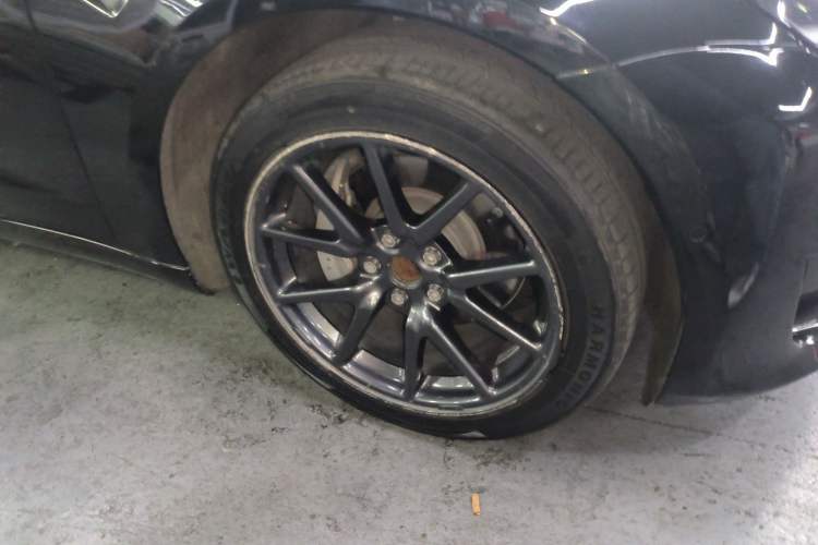 Used Tesla Model 3 2019 Standard Range Rear-Drive Upgraded Version Right Front Wheel Hub