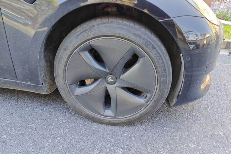 Used Tesla Model 3 2019 Standard Range Rear-Drive Upgraded Version Right Front Wheel Hub