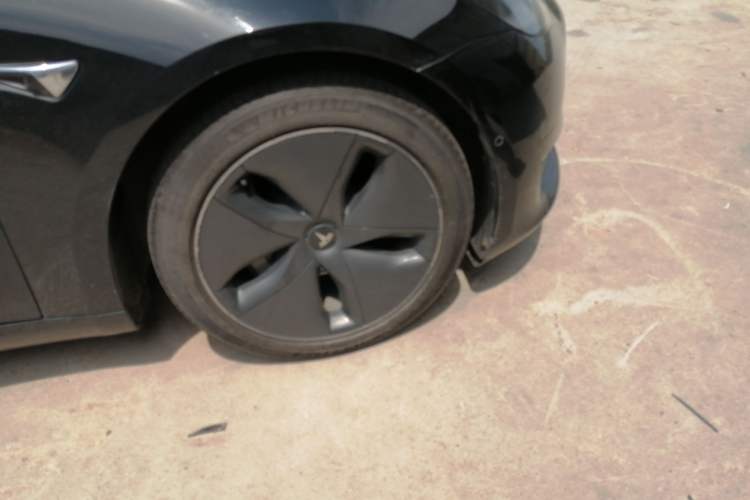 Used Tesla Model 3 2019 Standard Range Rear-Drive Upgraded Version Right Front Wheel Hub
