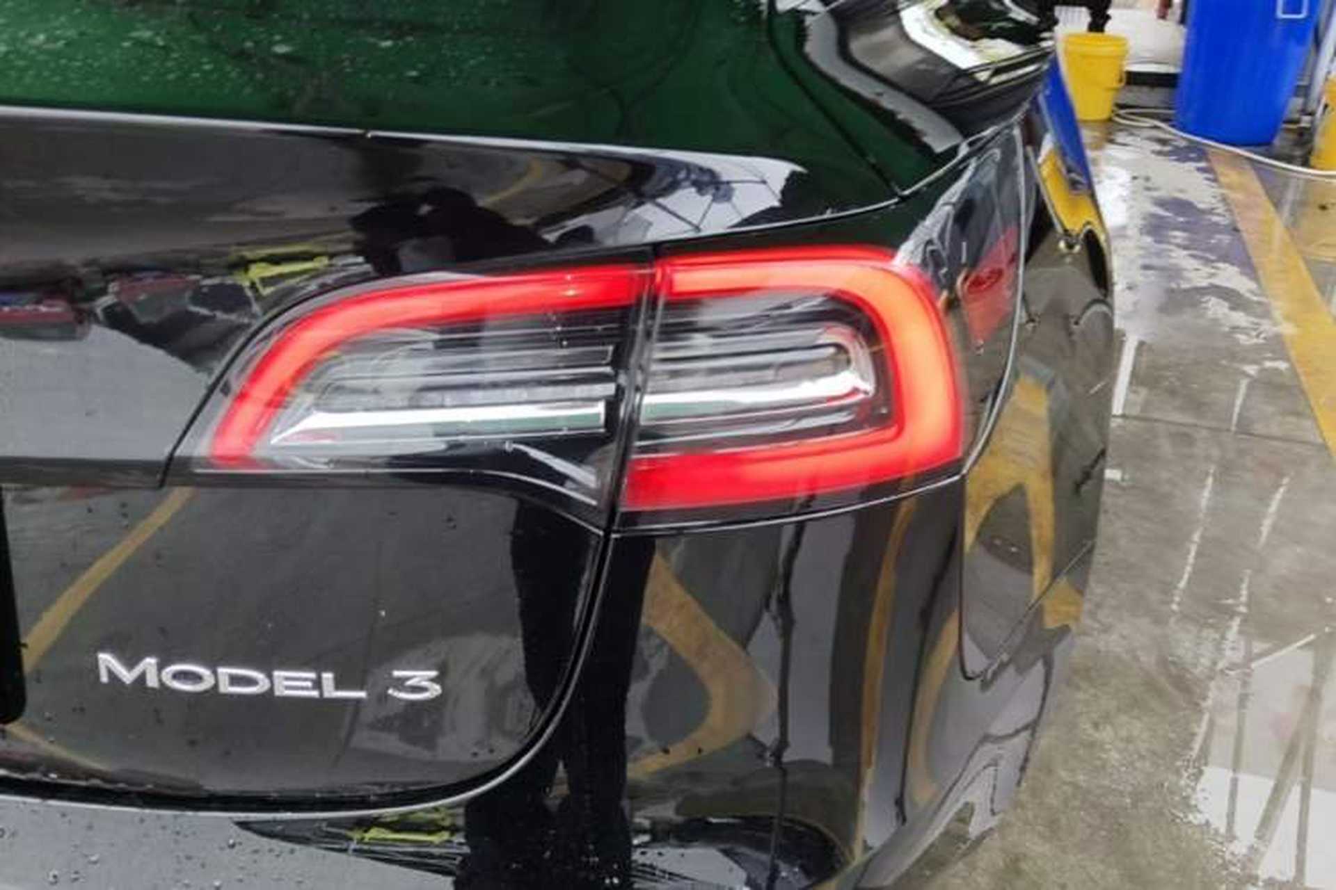 Used Tesla Model 3 2019 Standard Range Rear-Drive Upgraded Version Right Rear Taillight